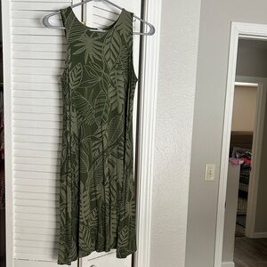 Old Navy Green Leaf Print Midi Dress